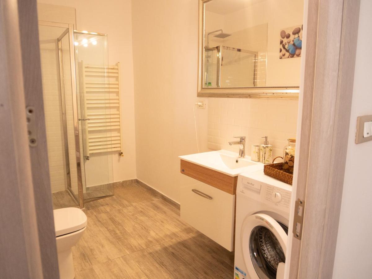 One Love Terrace Apartment Bucarest Esterno foto