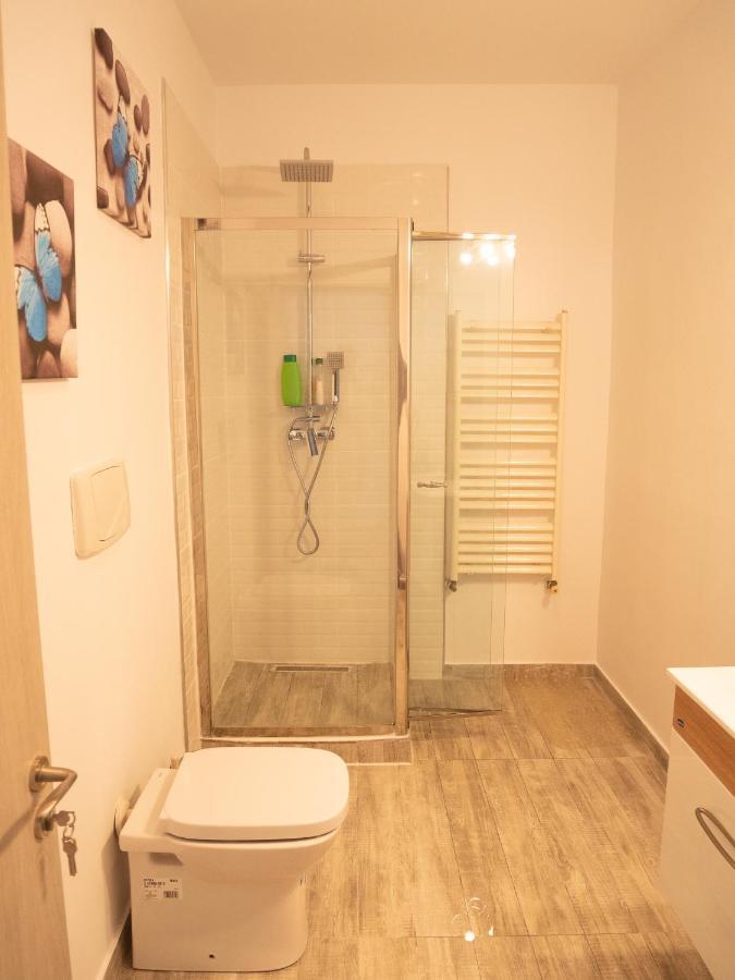 One Love Terrace Apartment Bucarest Esterno foto